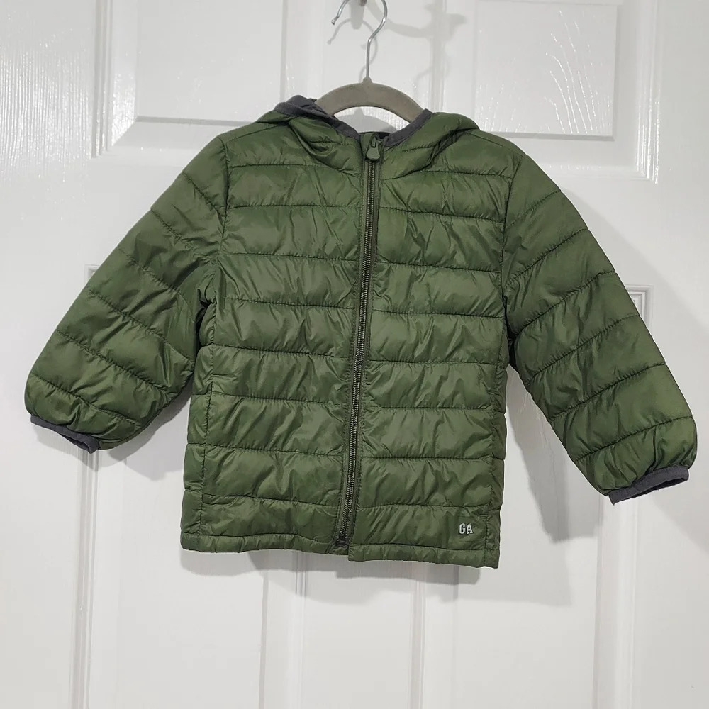 Baby Gap Desert Cactus 3D Upcycled Lightweight Puffer Jacket in Size 2T Years
